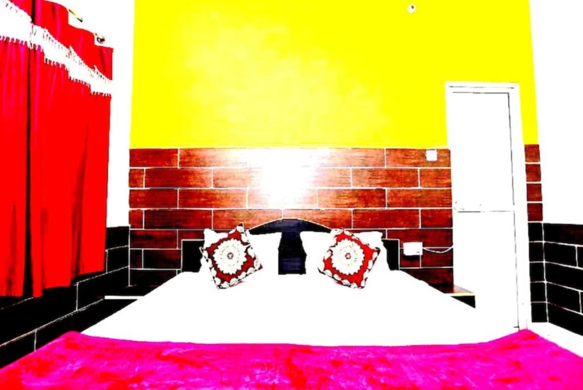 Hotel New Ashiyana Palace Near Ganga Ghat And Vishwanath Temple - Varanasi, Varanasi